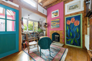 Entrance Hall- click for photo gallery